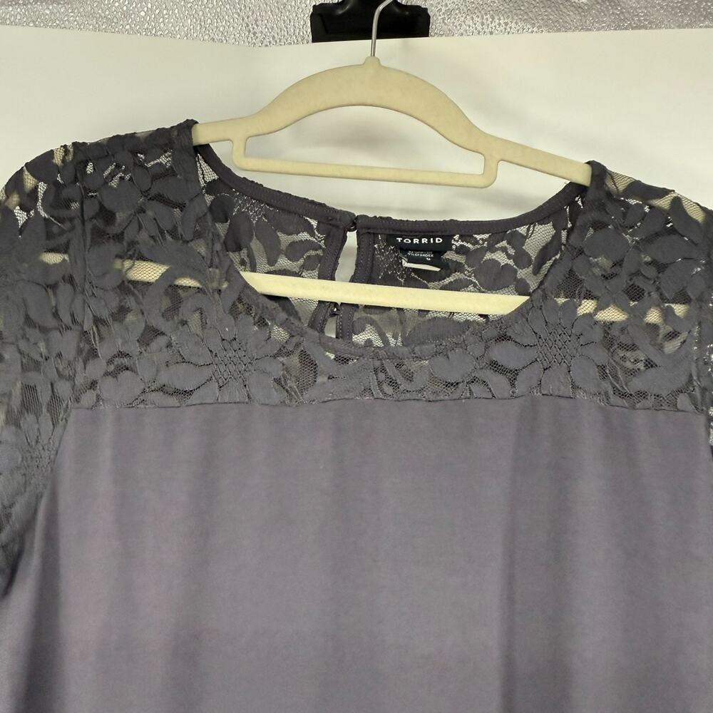 Torrid Lace Yoke Top Womens 0X Grayish Brown Long Sleeve Pullover Gothic Romance - Picture 6 of 11